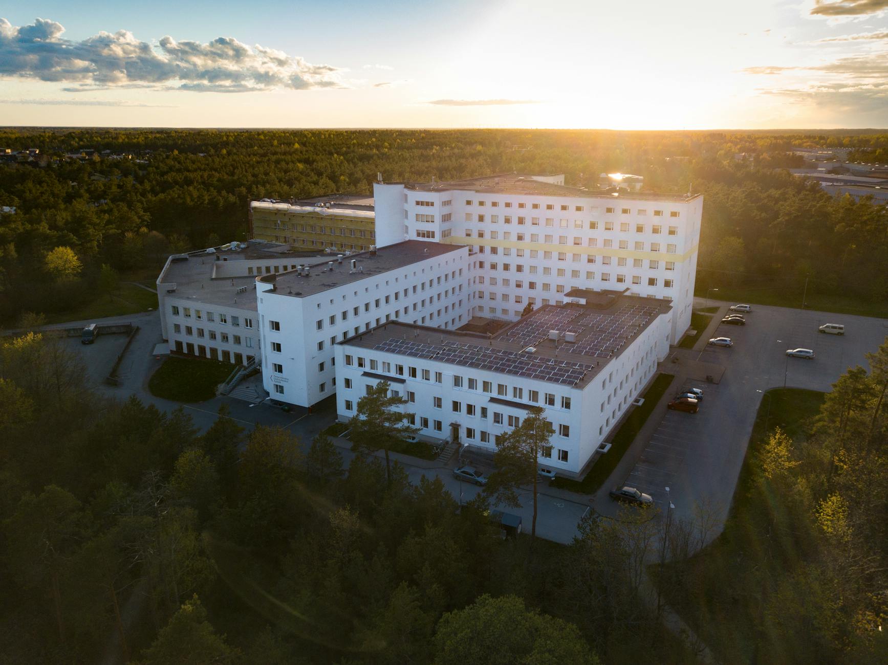 Asbestos Exposure at St. Agnes Hospital — Fond du Lac, Wisconsin: What Tradesmen and Their Families Need to Know